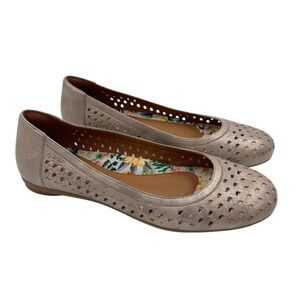 New Cobb Hill Perforated Leather Ballet Flats Floral Insole Comfort 9.5